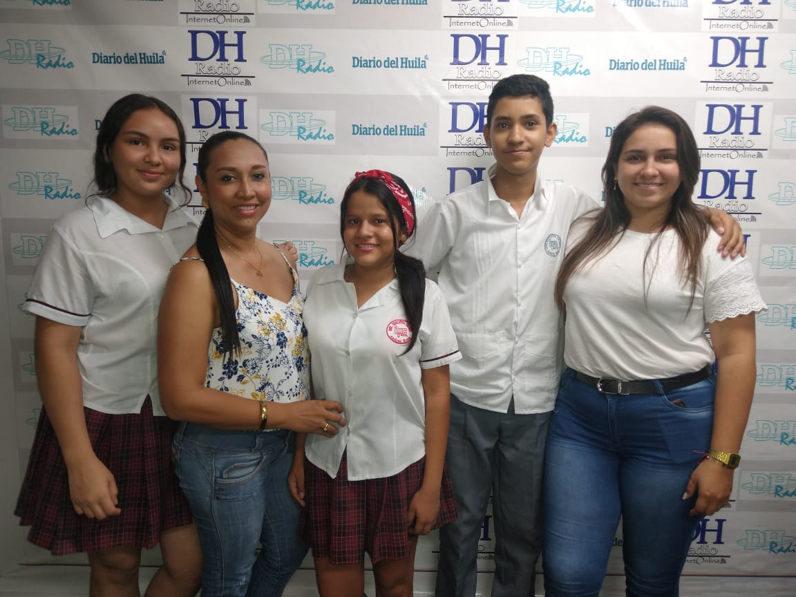 Vanessa Joven Hernández, Mayuri Yucumá Vanegas, docente;  Bayron Esteban Polania y María Angélica Trujillo Tovar, docente.
